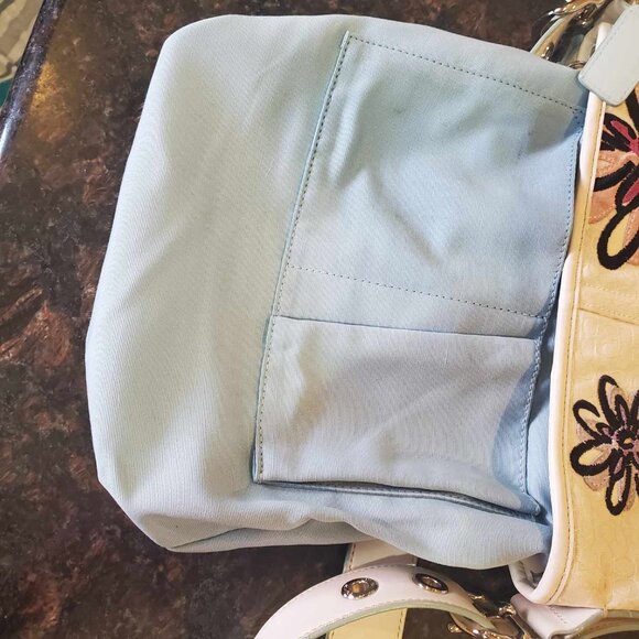 COACH WHITE SIGNATURE FLORAL BEE DUFFLE CROSSBODY - Picture 14 of 17